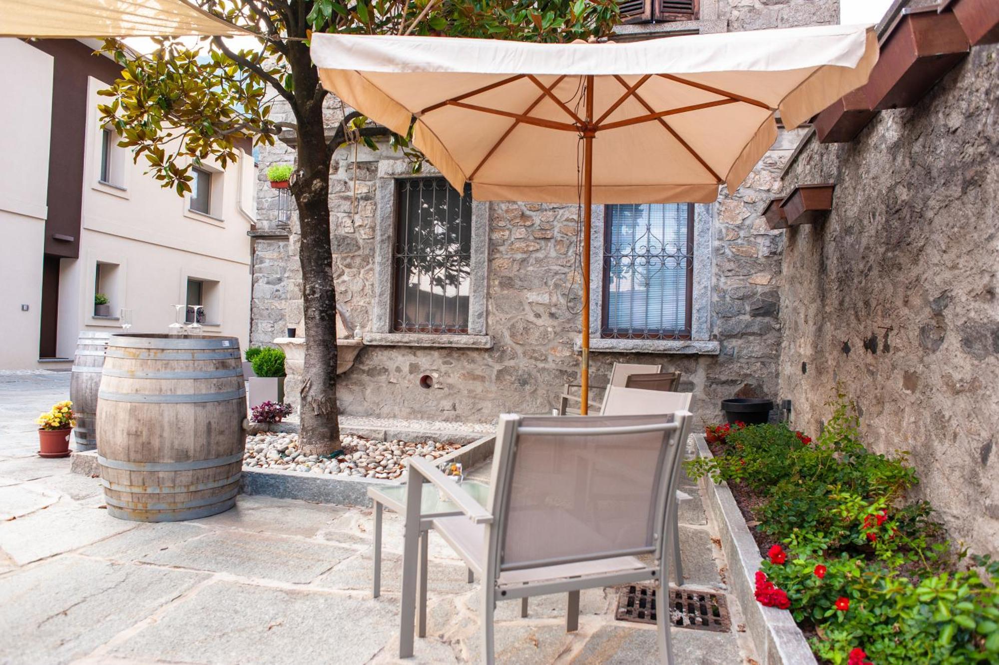 Corte Giorgi Breno Exterior photo
